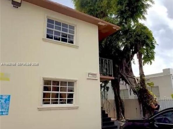 1736 NW 19th St, Miami FL 33125