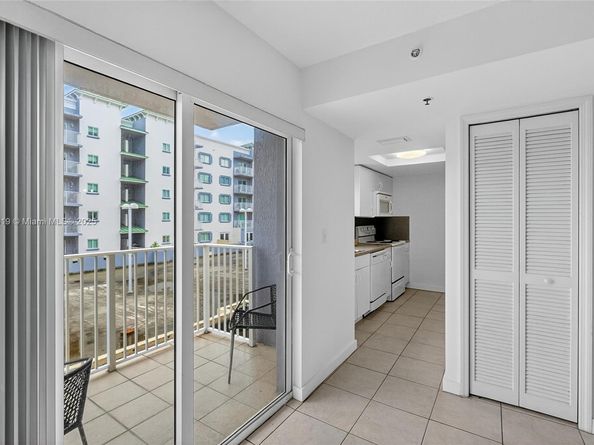 2475 NW 16th St Rd 308, Miami FL 33125