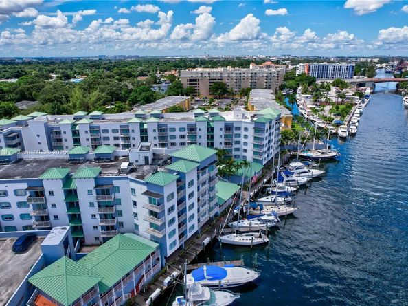 2475 NW 16th St Rd 308, Miami FL 33125