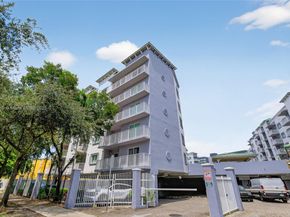 2475 NW 16th St Rd 308, Miami FL 33125