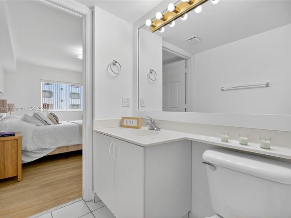 2475 NW 16th St Rd 308, Miami FL 33125