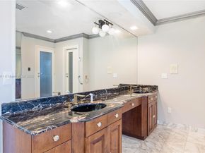 1375 N Biscayne Point Rd, Miami Beach FL 33141
