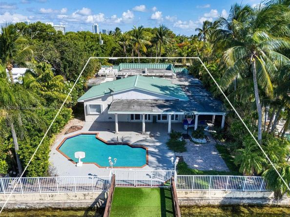 1375 N Biscayne Point Rd, Miami Beach FL 33141