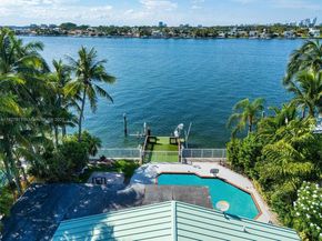 1375 N Biscayne Point Rd, Miami Beach FL 33141