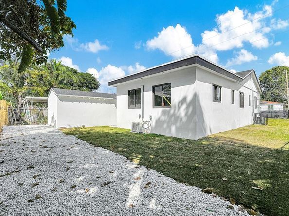 3040 NW 13th Ave, Miami FL 33142