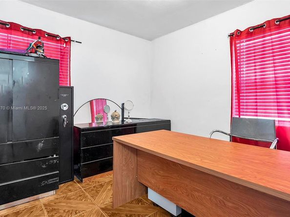 2900 NW 164th St, Miami Gardens FL 33054