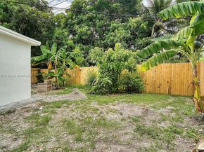 2900 NW 164th St, Miami Gardens FL 33054