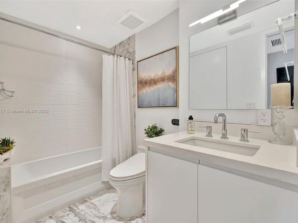 612 Bayshore Dr 301, Fort Lauderdale FL 33304