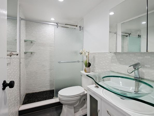 5601 Collins Ave 820, Miami Beach FL 33140