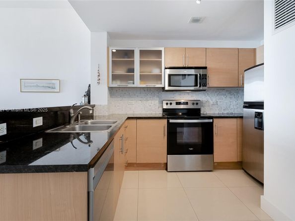 725 NE 22nd St 17E, Miami FL 33137