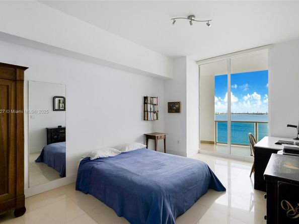 725 NE 22nd St 17E, Miami FL 33137