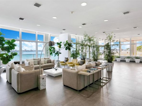 725 NE 22nd St 17E, Miami FL 33137