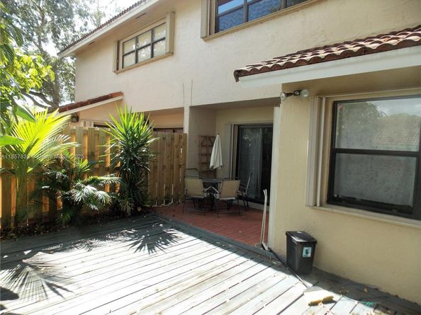 8906 SW 113th Place Cir E, Miami FL 33176