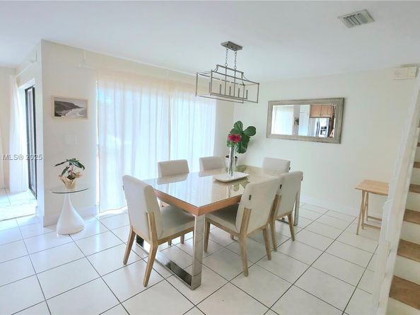 8906 SW 113th Place Cir E, Miami FL 33176