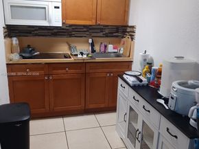 5250 NW 24th Ave, Miami FL 33142