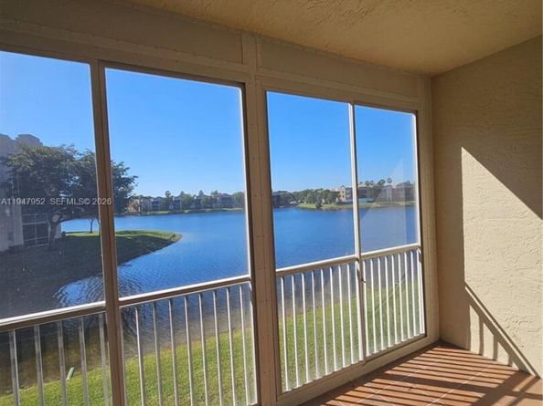 7715 Southampton Ter 201E, Tamarac FL 33321