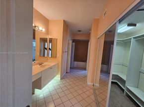 7715 Southampton Ter 201E, Tamarac FL 33321