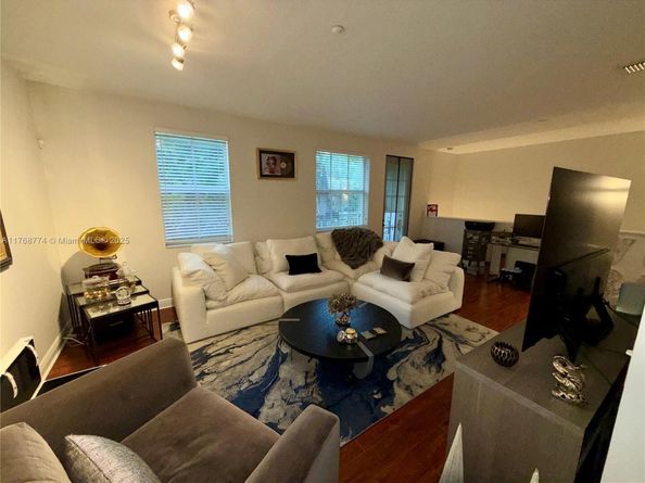 312 SW 14th Ave 312, Fort Lauderdale FL 33312