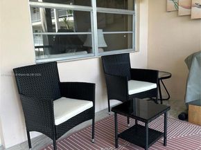581 Blue Heron Dr 208B, Hallandale Beach FL 33009