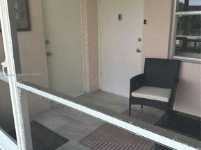 581 Blue Heron Dr 208B, Hallandale Beach FL 33009