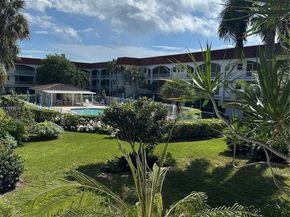 581 Blue Heron Dr 208B, Hallandale Beach FL 33009