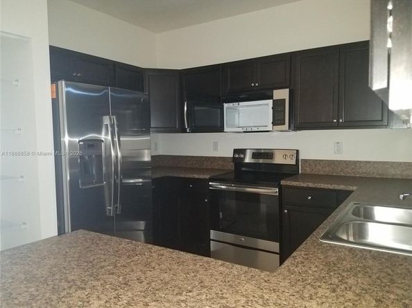 3741 SE 1st St ., Homestead FL 33033