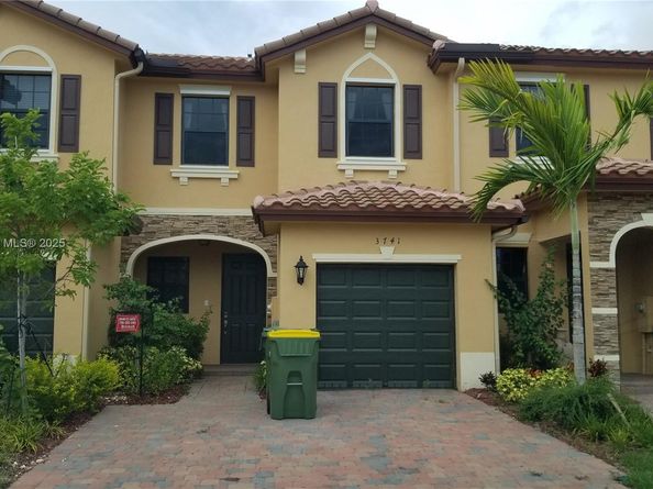 3741 SE 1st St ., Homestead FL 33033