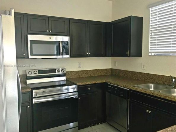 3741 SE 1st St ., Homestead FL 33033