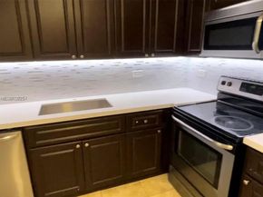 3690 N 56th Ave 916, Hollywood FL 33021