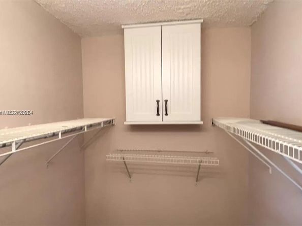 3690 N 56th Ave 916, Hollywood FL 33021