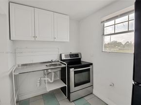 1160 W 26 th  ct, Riviera Beach FL 33404