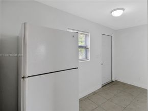 1160 W 26 th  ct, Riviera Beach FL 33404