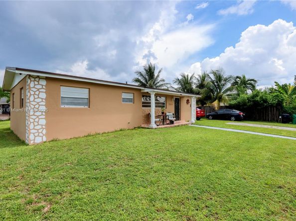 30211 SW 158th Rd, Homestead FL 33033