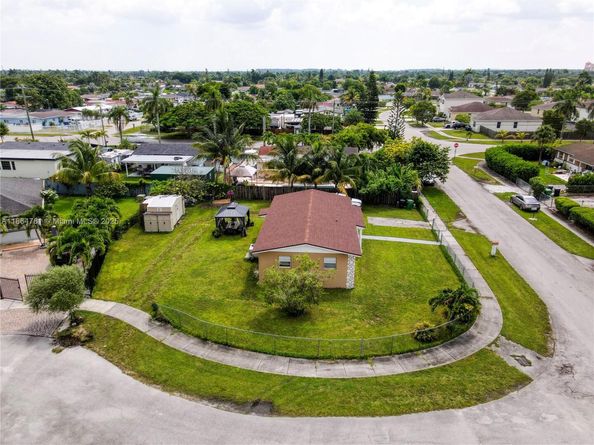 30211 SW 158th Rd, Homestead FL 33033