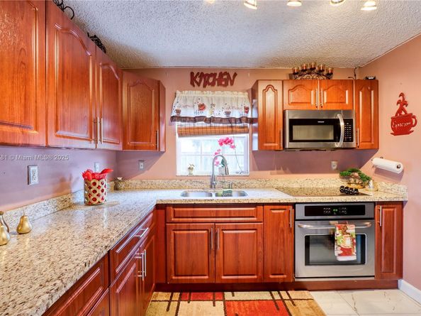 30211 SW 158th Rd, Homestead FL 33033