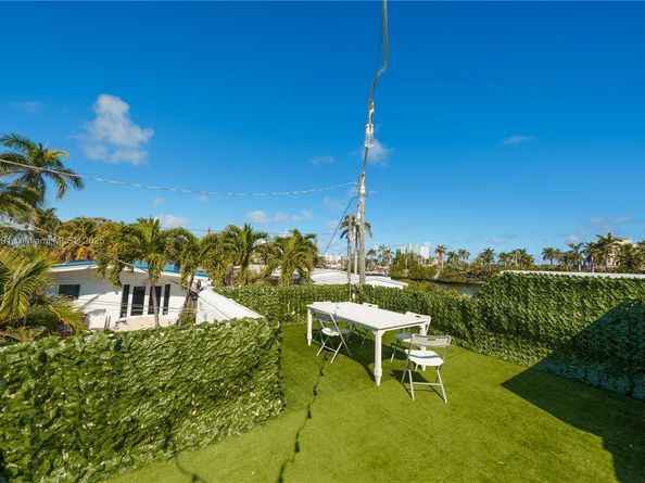 701 Hollywood Blvd, Hollywood FL 33019
