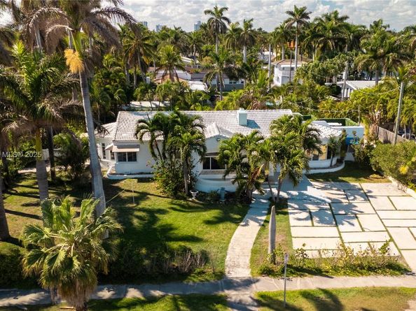 701 Hollywood Blvd, Hollywood FL 33019