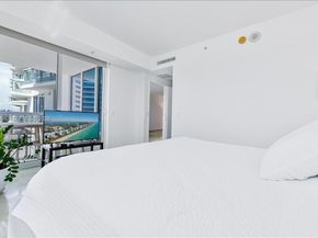 3801 Collins Ave 1105, Miami Beach FL 33140