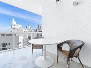 3801 Collins Ave 1105, Miami Beach FL 33140