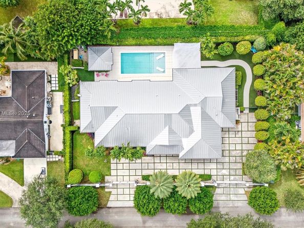 5800 SW 99th Ter, Pinecrest FL 33156
