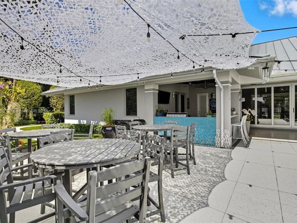 5800 SW 99th Ter, Pinecrest FL 33156