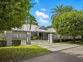 5800 SW 99th Ter, Pinecrest FL 33156