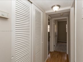 2145 Pierce St 218, Hollywood FL 33020