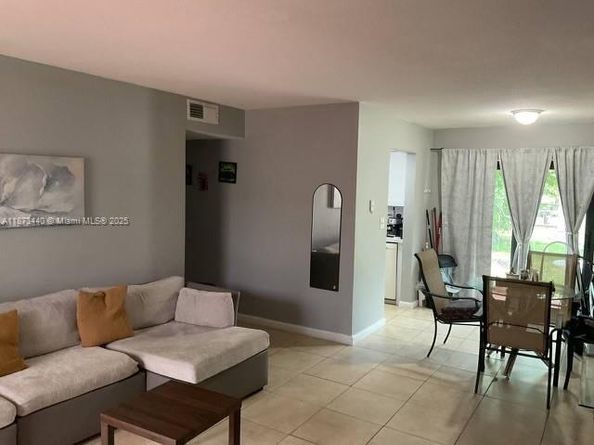 3090 Coral Springs Dr 4, Coral Springs FL 33065