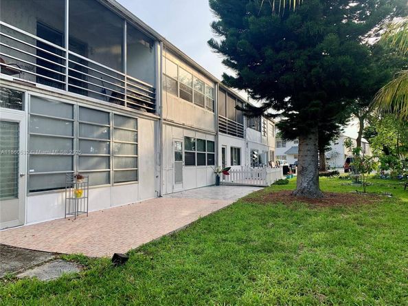 175 NE 203rd Ter 6, Miami Gardens FL 33179