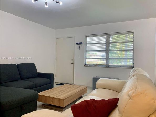 175 NE 203rd Ter 6, Miami Gardens FL 33179