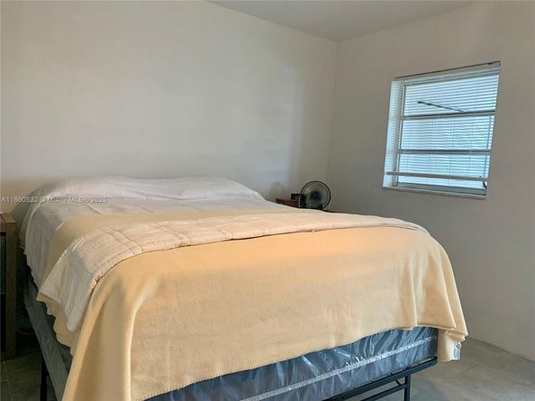 175 NE 203rd Ter 6, Miami Gardens FL 33179