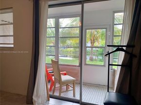175 NE 203rd Ter 6, Miami Gardens FL 33179