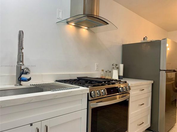 175 NE 203rd Ter 6, Miami Gardens FL 33179