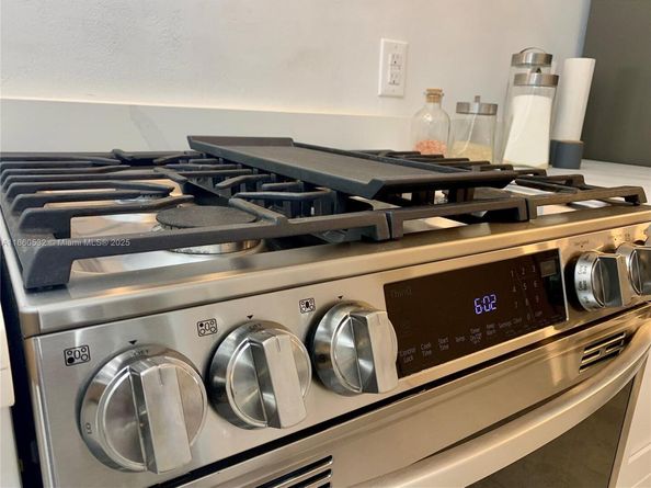 175 NE 203rd Ter 6, Miami Gardens FL 33179